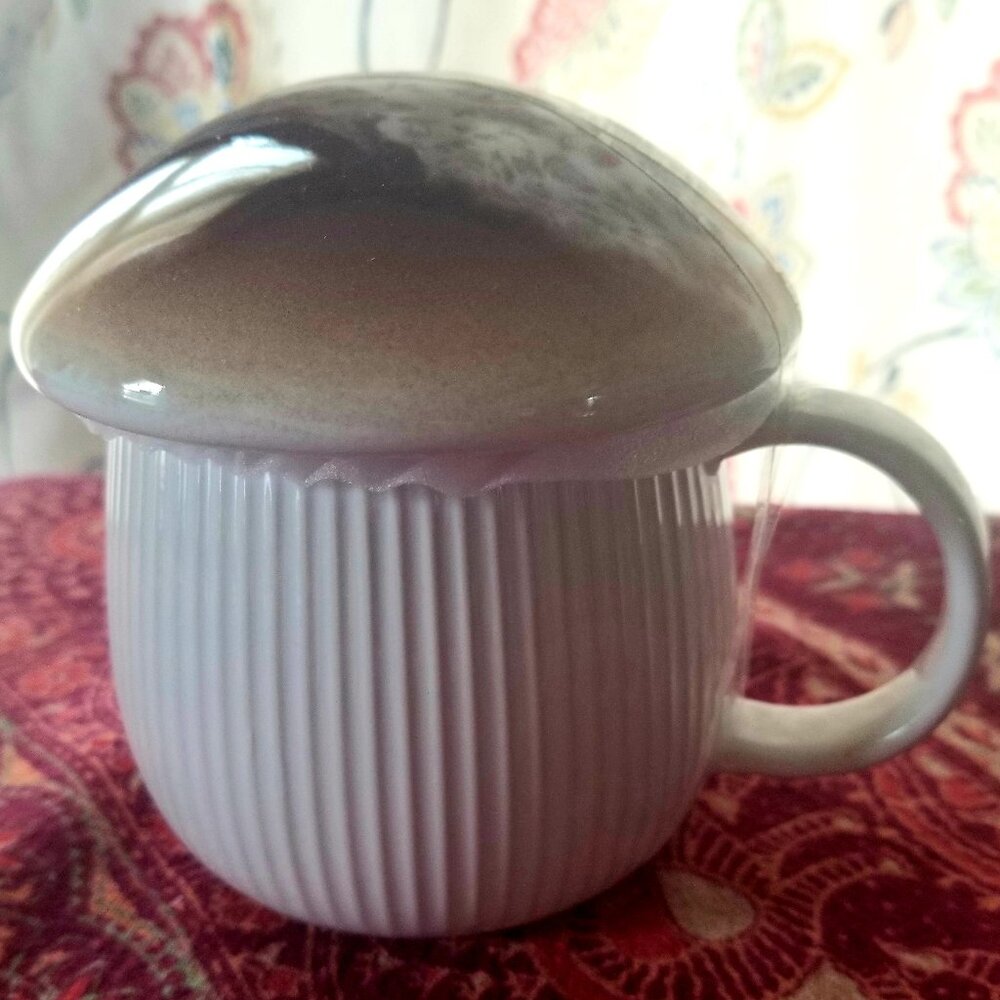 Mushroom Coffee/Tea Mug w/Removable Lid NWTO